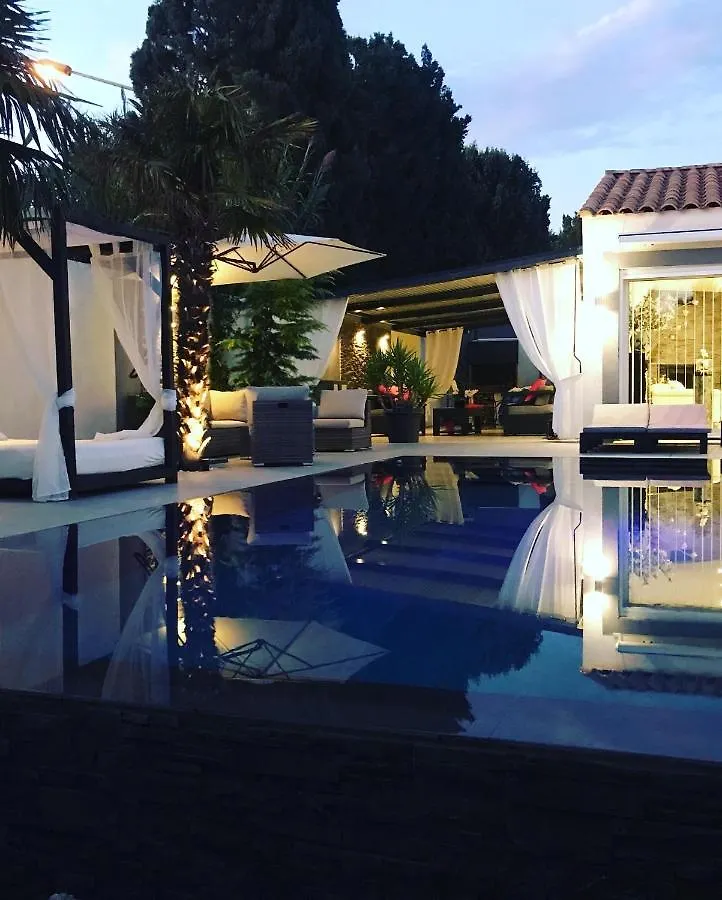 Mon Petit Bali Bed & Breakfast Maussane-les-Alpilles